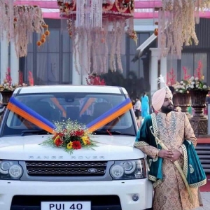 Book Range Rover in Punjab